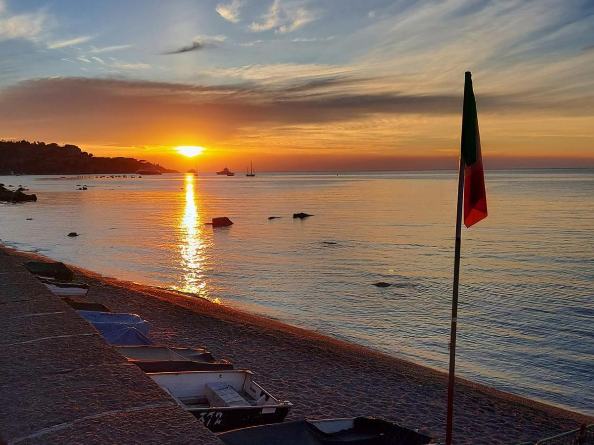 Sole Mare B&B Giardini Naxos Luaran gambar
